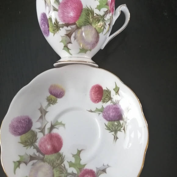 Queen Anne Dundee thistle tea cup and sauser - Picture 3 of 5